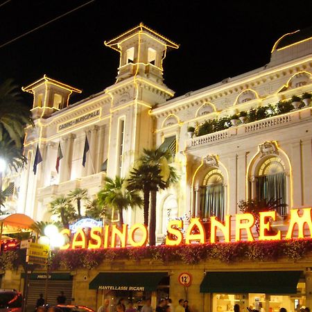 La Pace, Il Sole, Il Mare - Sanremo Casa Indipendente Vista Mare, Posto Auto Privato, Ampio Spazio Esterno Attrezzato, A Pochi Minuti Dalle Spiagge Bagian luar foto