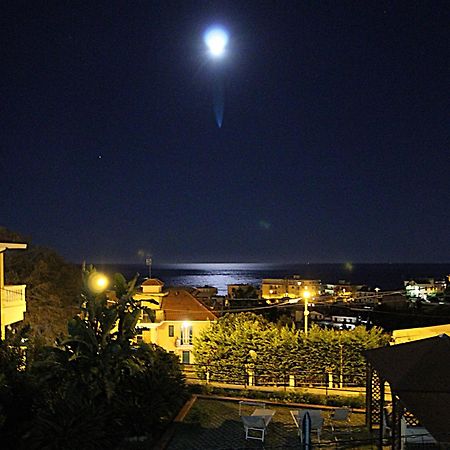 La Pace, Il Sole, Il Mare - Sanremo Casa Indipendente Vista Mare, Posto Auto Privato, Ampio Spazio Esterno Attrezzato, A Pochi Minuti Dalle Spiagge Bagian luar foto