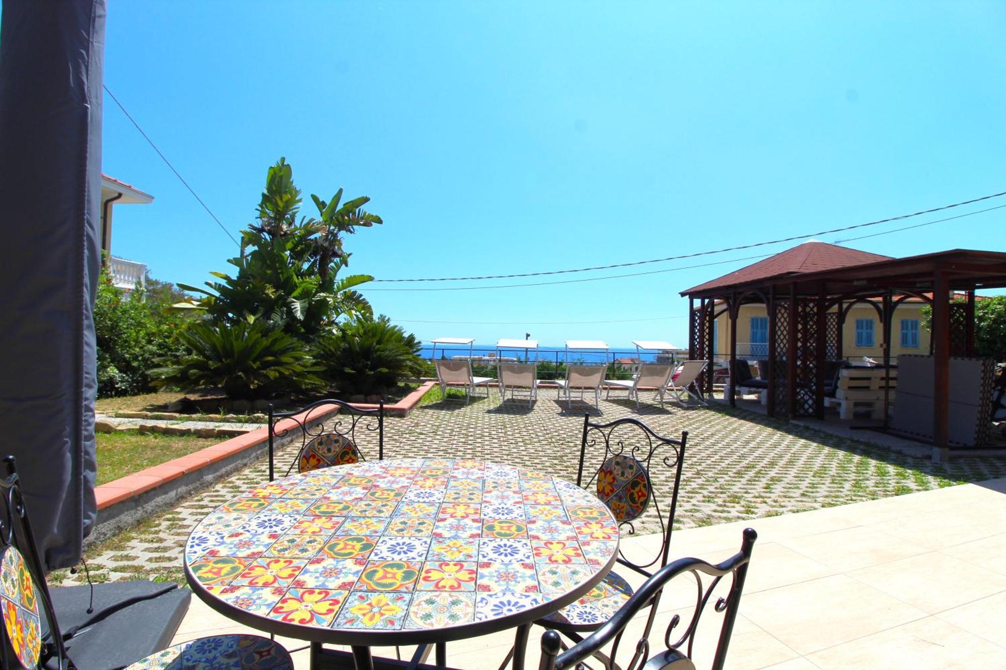 La Pace, Il Sole, Il Mare - Sanremo Casa Indipendente Vista Mare, Posto Auto Privato, Ampio Spazio Esterno Attrezzato, A Pochi Minuti Dalle Spiagge Bagian luar foto